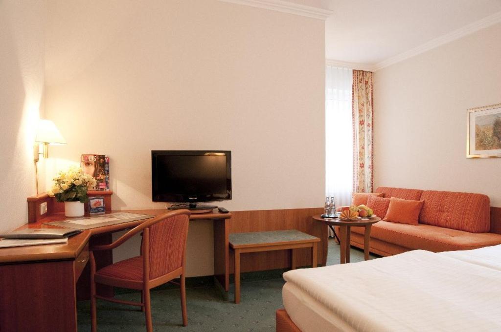Hotel Haus Am Park Bad Homburg vor der Höhe Quarto foto